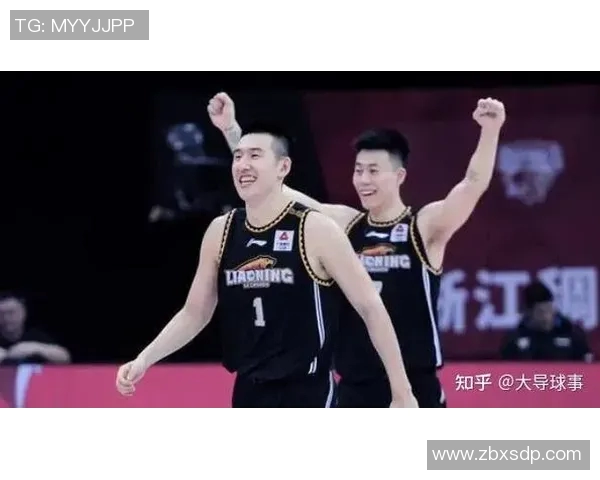 重庆篮球队耐力争议引发热议球迷对球队表现的不同看法与期待